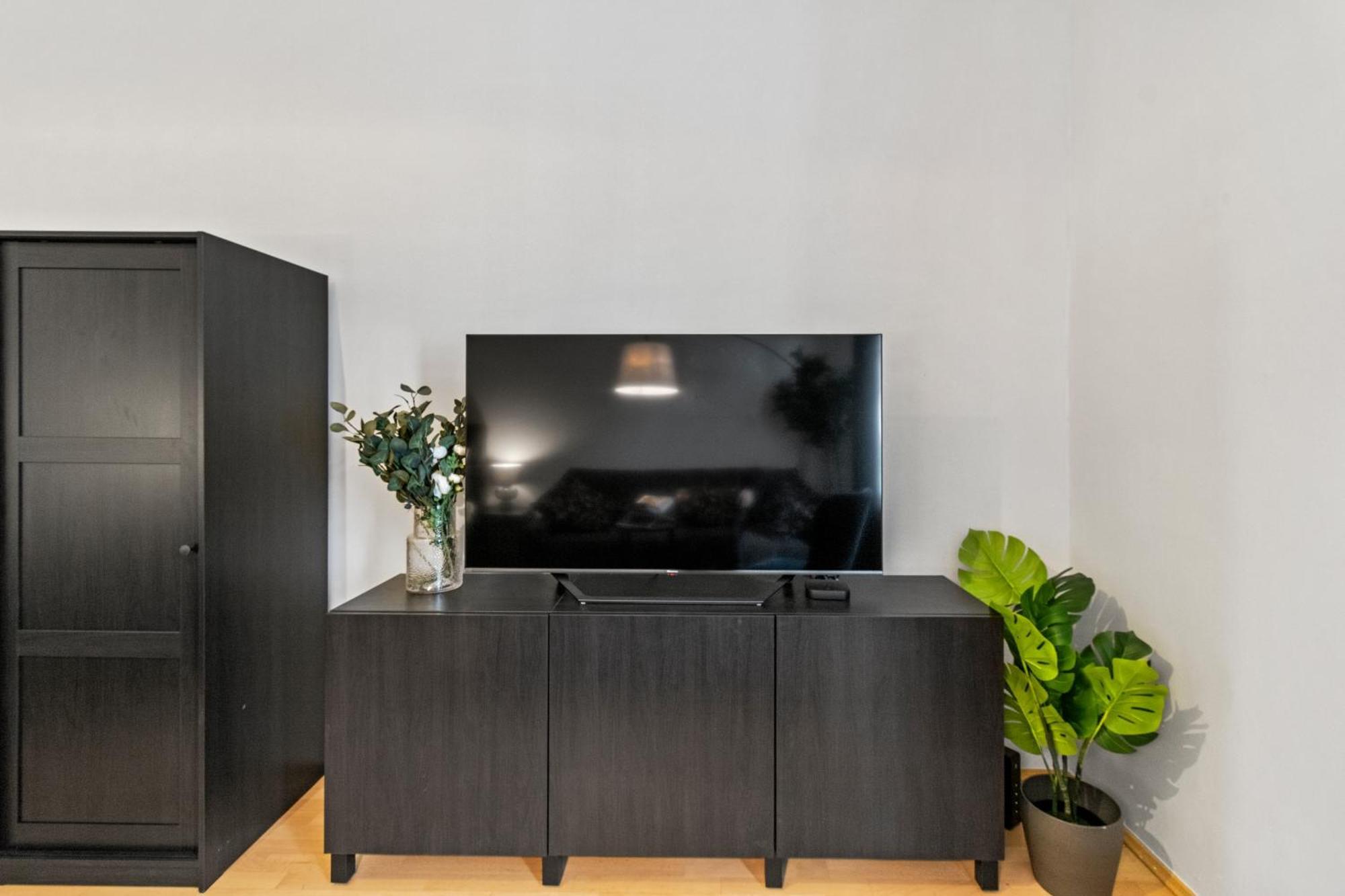 Stylish Apartment, 4 Min To U3 Zipperer Strasse Wien Ngoại thất bức ảnh